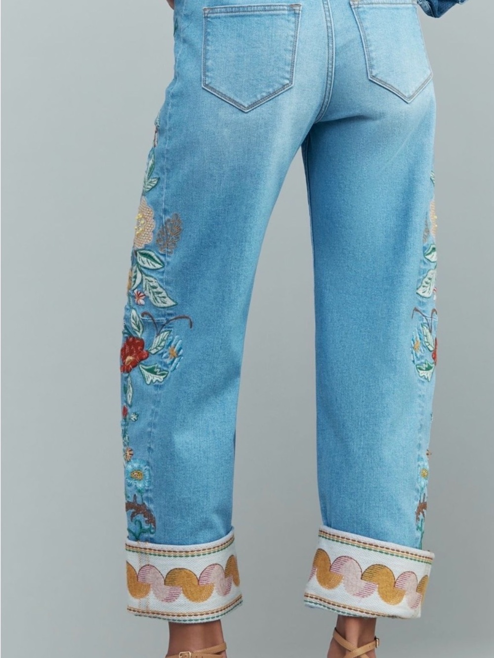 Driftwood High-Rise Cuffed Barrel Jeans - Picture 5 of 5